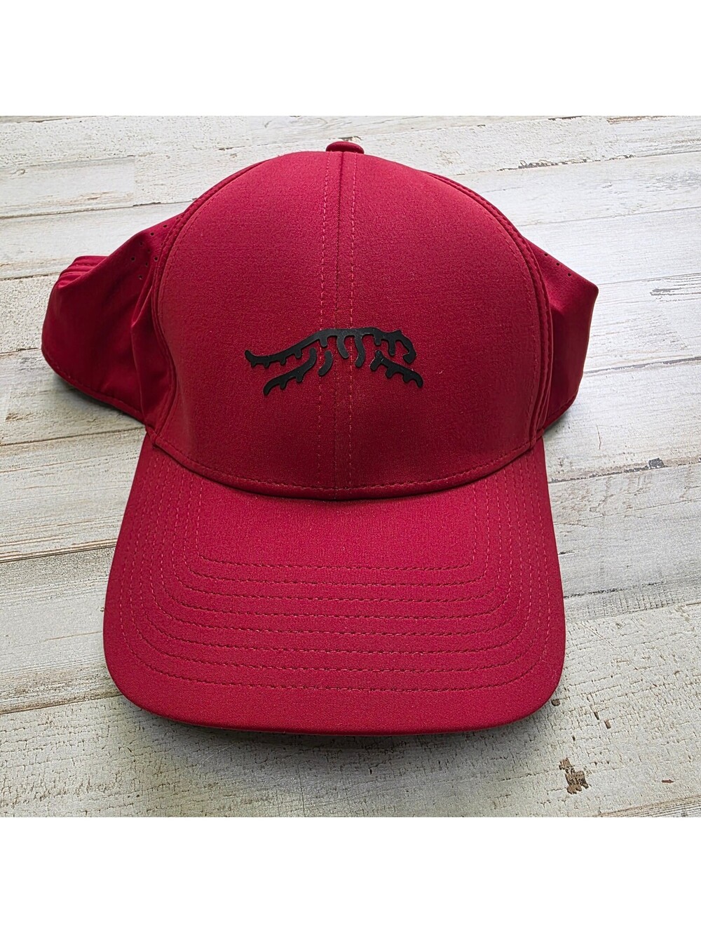 Sun Day Red Tiger Woods Golf Hat Red Adjustable Snapback Cap Black Logo SDR